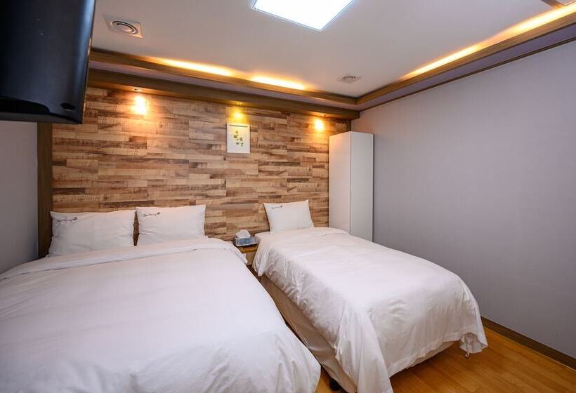 Üç Kişilik Standart Oda, Daeyoung Hotel Myeongdong
