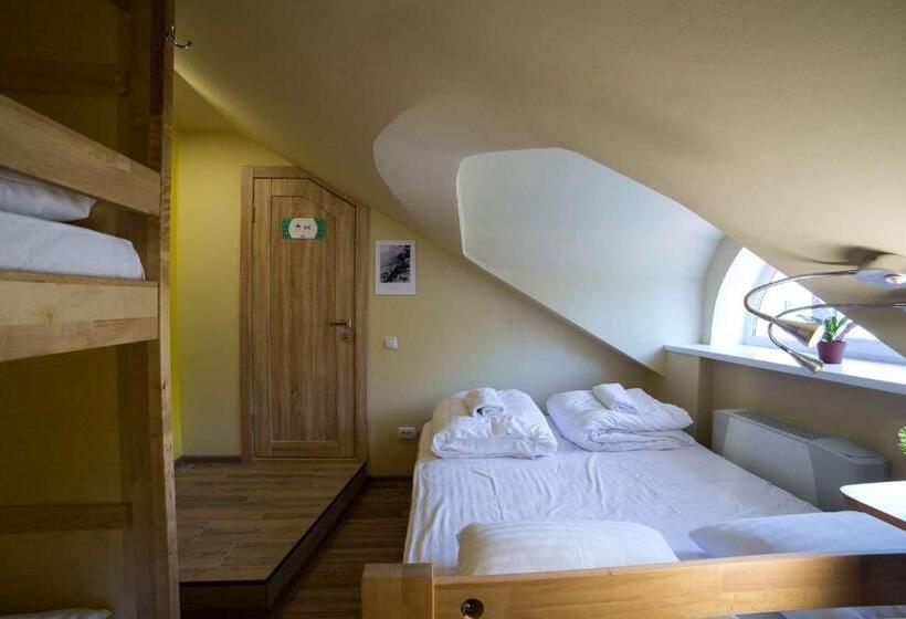Семейный Номер, Dream Hostel Poltava