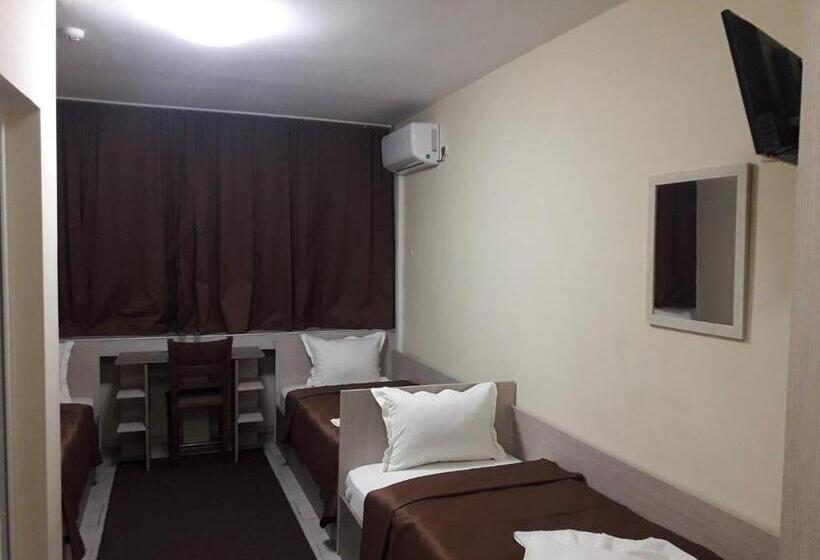 اتاق استاندارد سه نفره, Hostel Penev