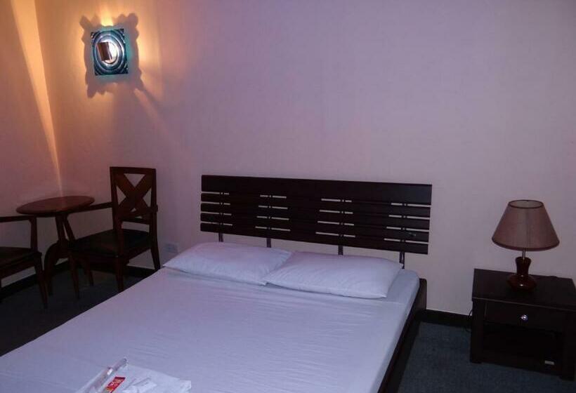 غرفة قياسية, Eustacia Suites