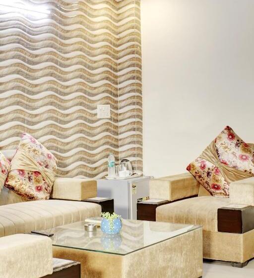 Люкс, Mint City Center Suites