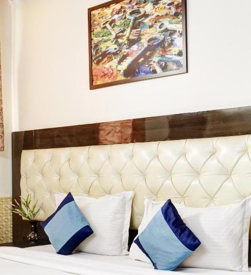 Люкс, Mint City Center Suites