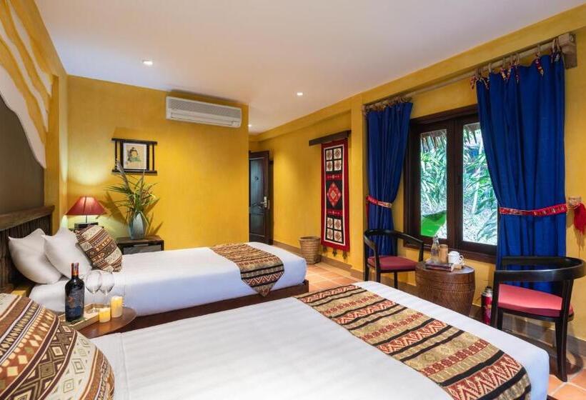 اتاق لوکس با بالکن, Panhou Retreat