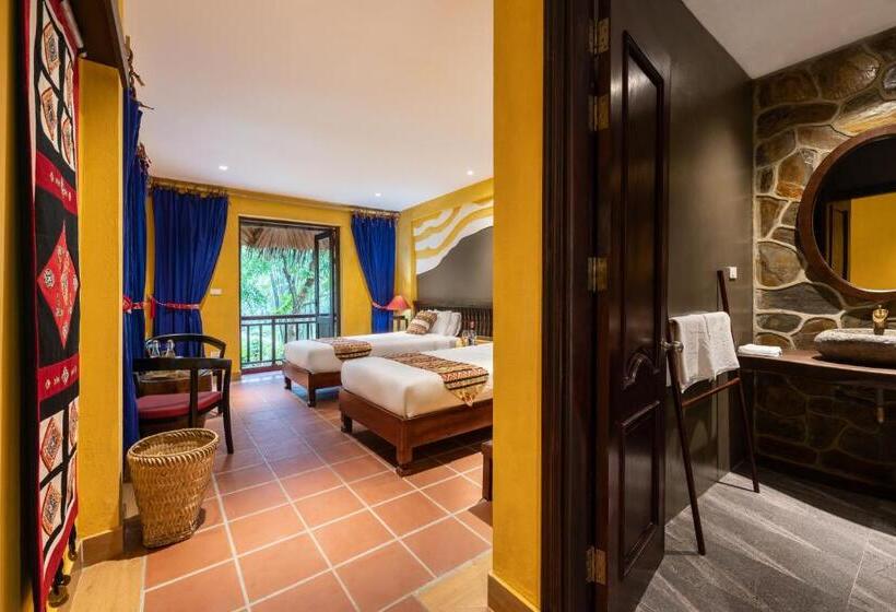 اتاق لوکس با بالکن, Panhou Retreat