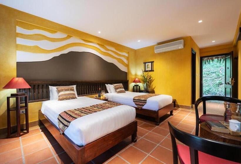 اتاق لوکس با بالکن, Panhou Retreat