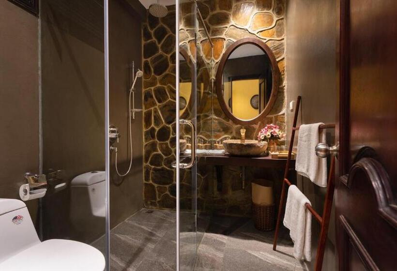 اتاق سوپریور, Panhou Retreat