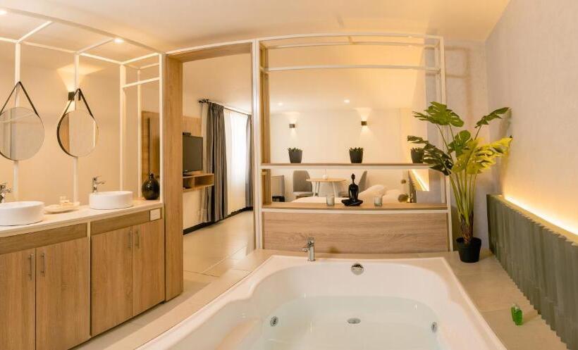 ハイドロマッサージバス付きスイート, Principe