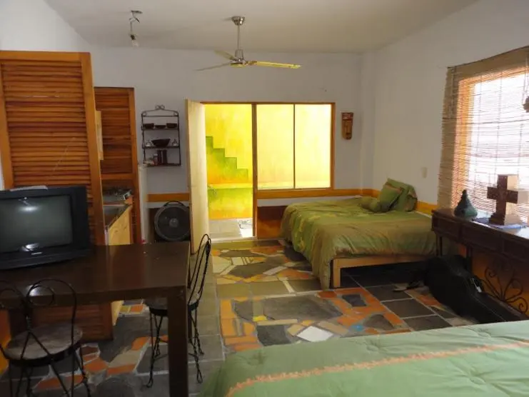 سوییت, Casa Artista