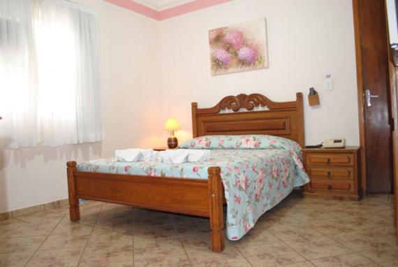 Номер Deluxe, Aliança