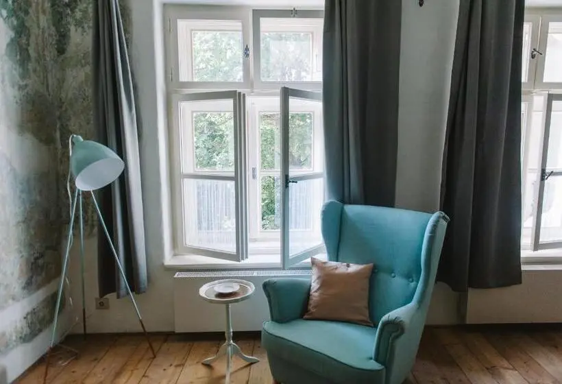 デラックスファミリールーム, Miss Sophie S Olomouc Boutique