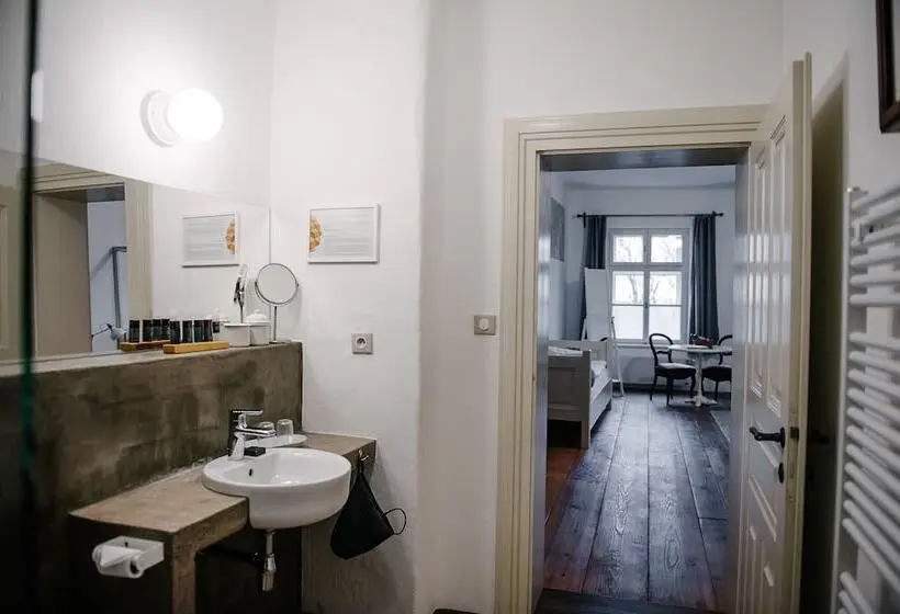 اتاق لوکس سه تخته, Miss Sophie S Olomouc  Boutique