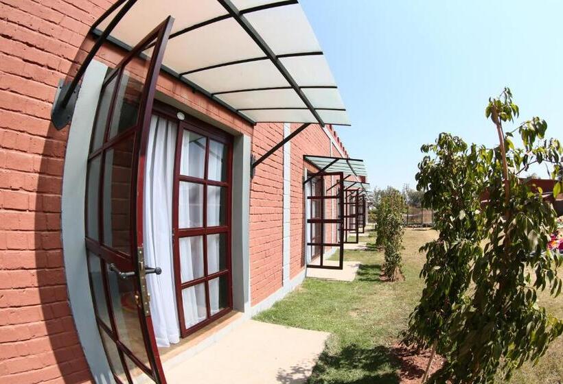 اتاق خانوادگی, Le Chat O Park Hotel Ivato Airport Navette Gratuite H24