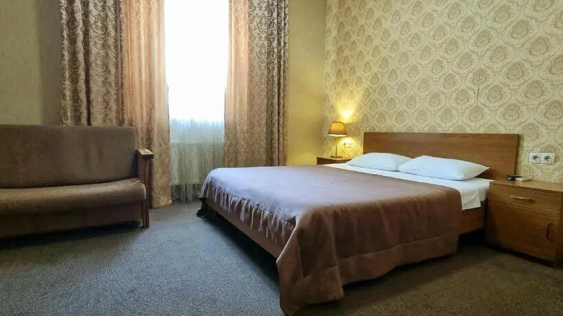 اتاق استاندارد سه نفره, Wellotel Odessa