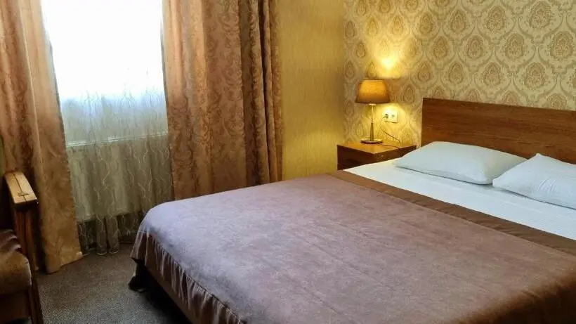 اتاق استاندارد سه نفره, Wellotel Odessa