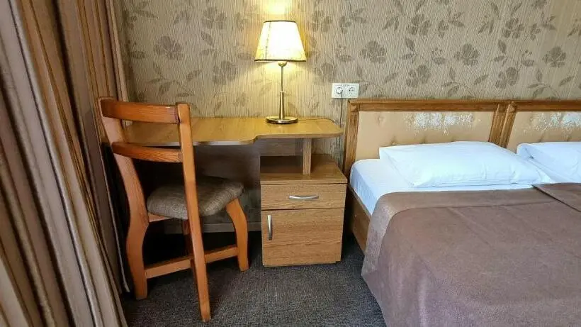 اتاق استاندارد با بالکن, Wellotel Odessa