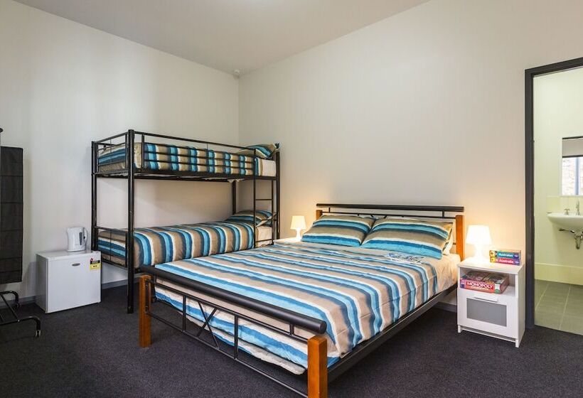 חדר משפחתי, Yha Fremantle Prison