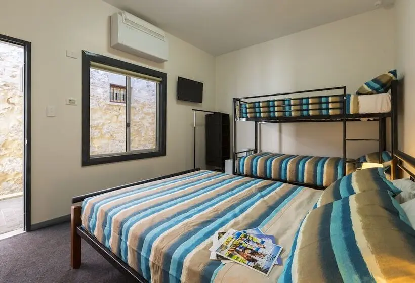 ファミリールーム, Yha Fremantle Prison