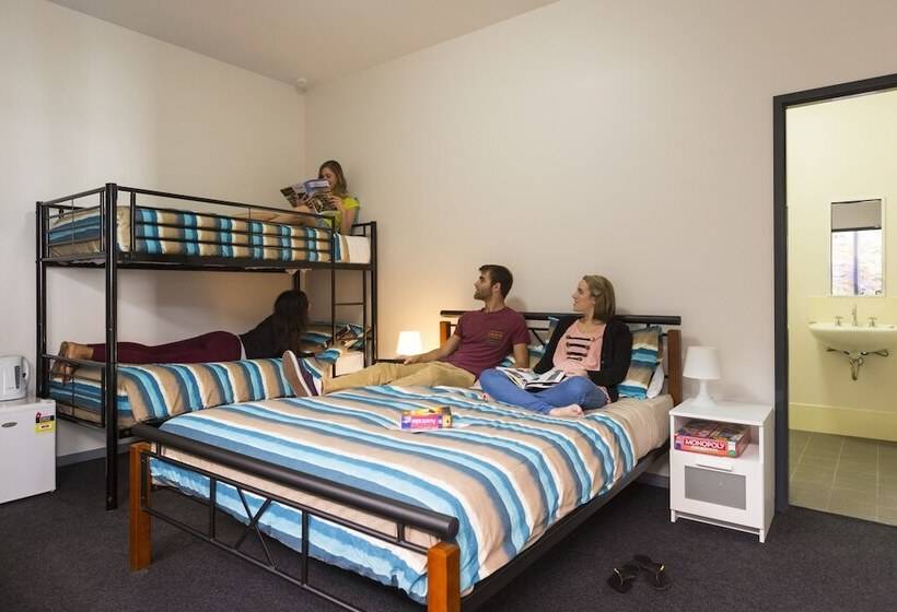 חדר משפחתי, Yha Fremantle Prison