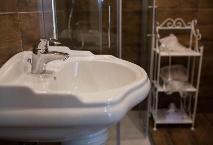 اتاق لوکس, Antica Dimora Stucky