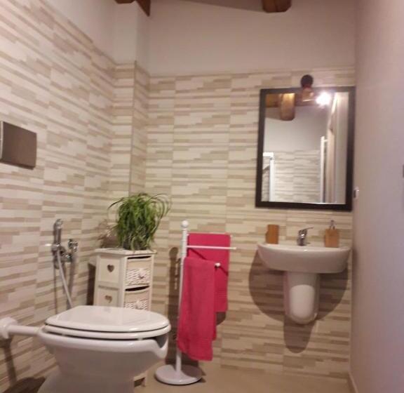 Номер Стандарт Трехместный, Bed And Breakfast Ca D'pandin