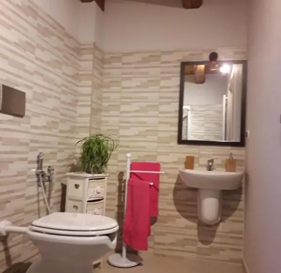 スタンダードトリプルルーム, Bed And Breakfast Ca D'pandin