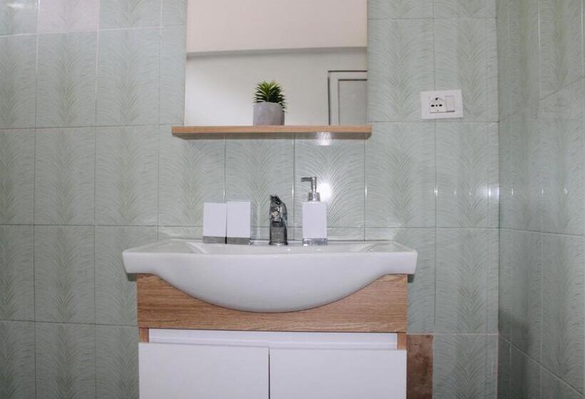 سوییت خانوادگی, Hc Hotel & Suites