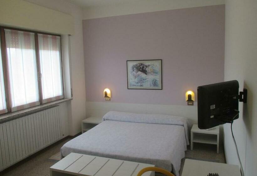 スタンダードルーム, O'scugnizzo 2