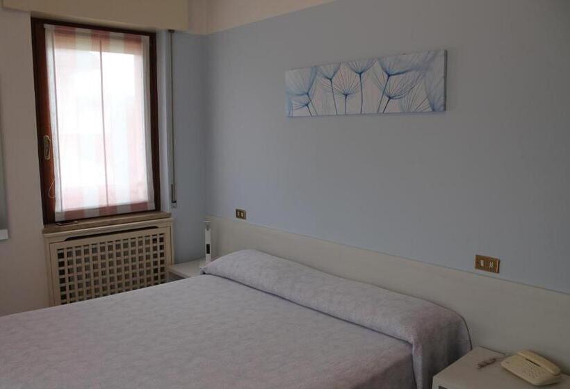 スタンダードルーム, O'scugnizzo 2