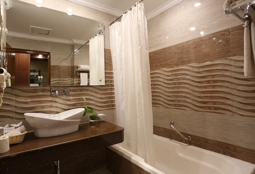 חדר דלוקס, The Imperial Bodhgaya