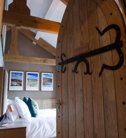 חדר דלוקס, The Queen S Head