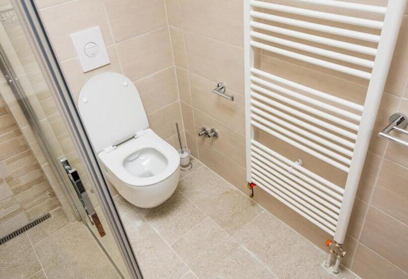 آپارتمان 2 خوابه, Villa San