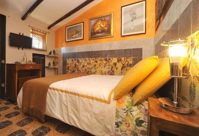 Standard Yhden Hengen Huone, La Canonica Dei Fiori   Anna Fendi Country House
