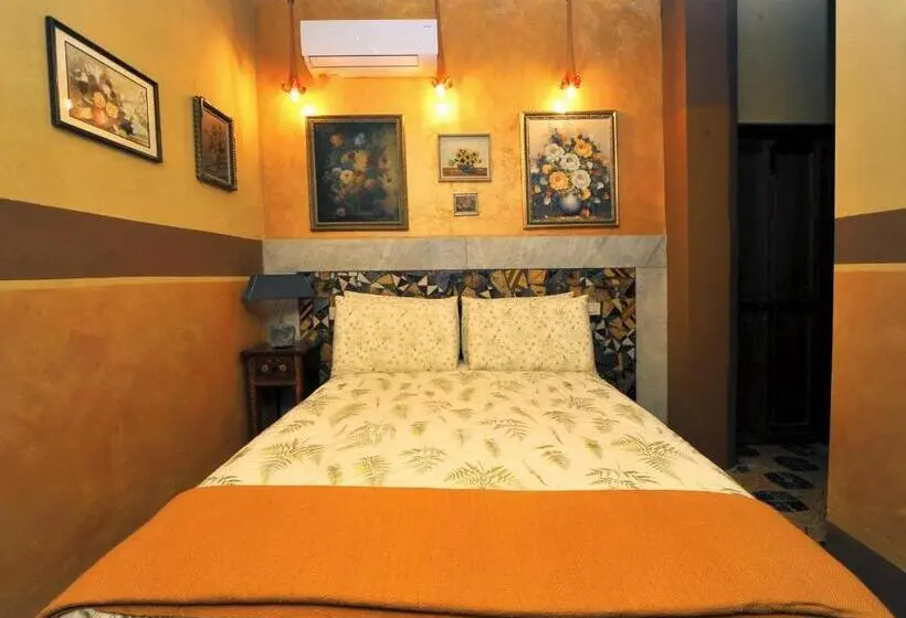Standard Yhden Hengen Huone, La Canonica Dei Fiori   Anna Fendi Country House