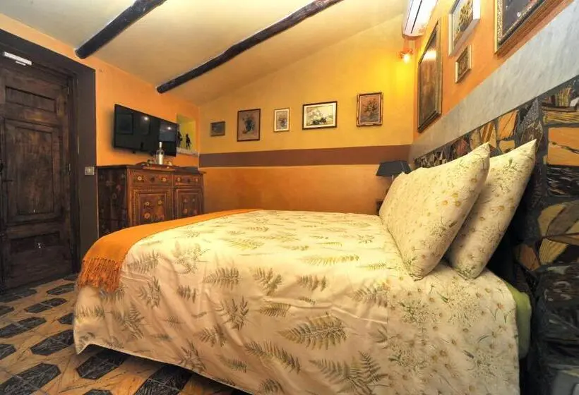 Standard Yhden Hengen Huone, La Canonica Dei Fiori   Anna Fendi Country House