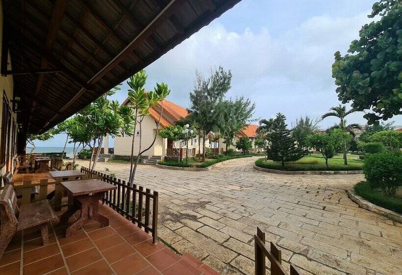 اتاق سوپریور سه تخته, Hai Duong Intourco Resort, Vung Tau