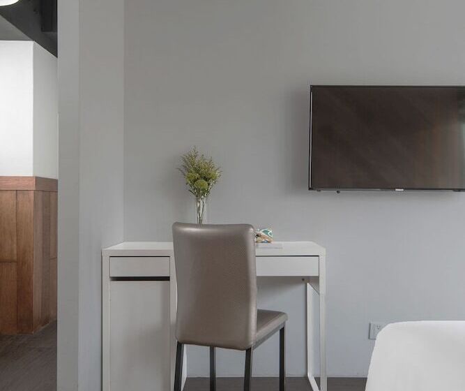 اتاق لوکس, Calligraphy Greenway