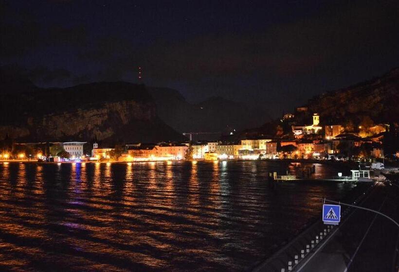 Standard Szoba King Size Bed, Paradiso Conca D Oro