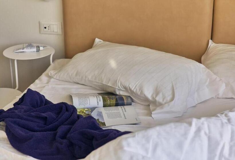 Tóra Néző Standard Szoba, Paradiso Conca D Oro