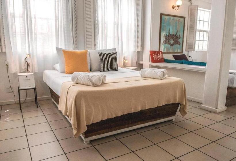 סוויטה, Selina Manuel Antonio   Hostel