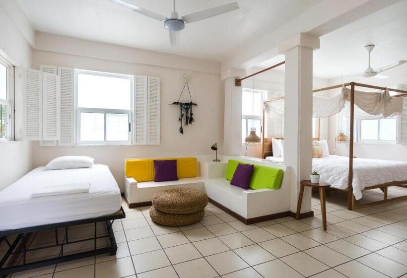 סוויטה, Selina Manuel Antonio   Hostel