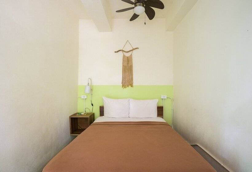 חדר בסיסי חדר אמבטיה משותף, Selina Manuel Antonio   Hostel