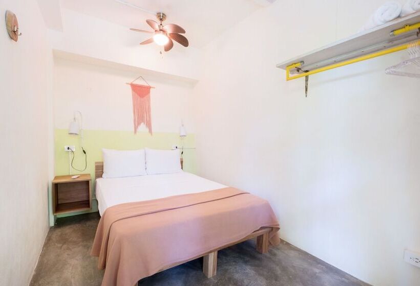 חדר בסיסי חדר אמבטיה משותף, Selina Manuel Antonio   Hostel