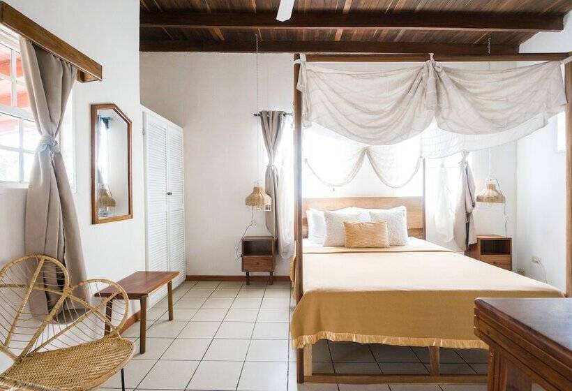 סוויטה, Selina Manuel Antonio   Hostel