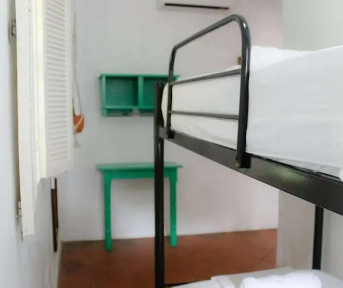 浴室共有ベーシックルーム, Selina Manuel Antonio   Hostel