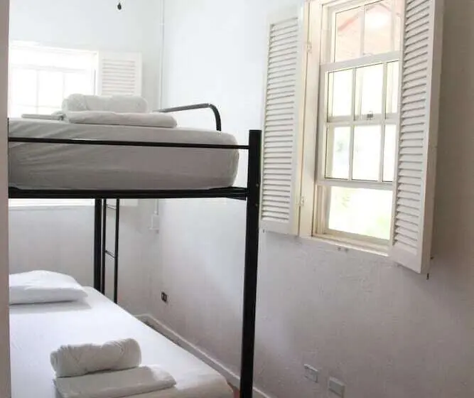 浴室共有ベーシックルーム, Selina Manuel Antonio   Hostel