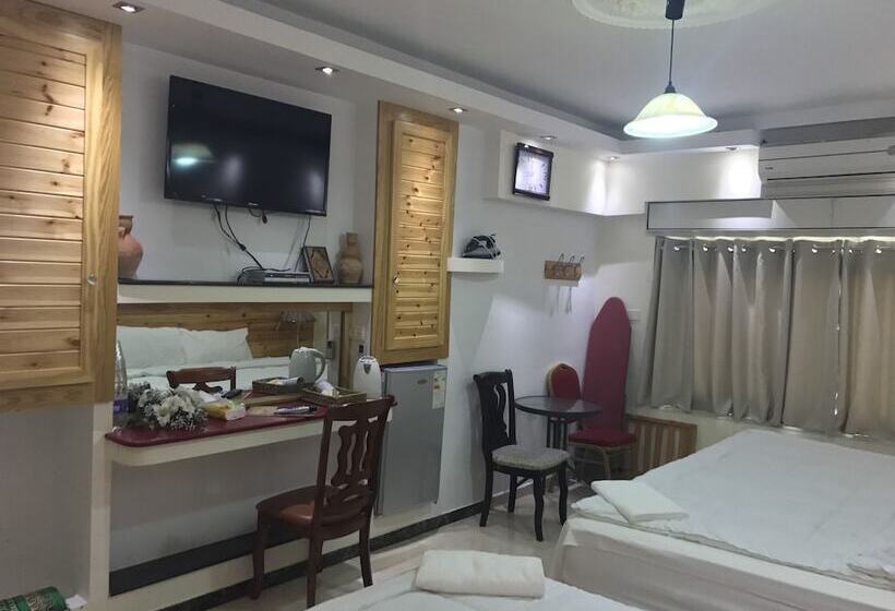 اتاق استاندارد سه نفره, Signature Suite   Al Zahra Towers