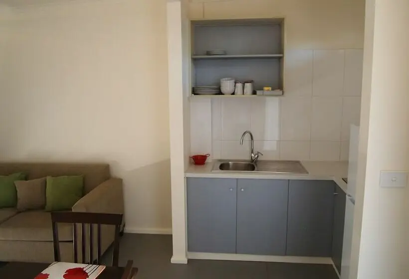 سوئیت 2 خوابه, Motel Traralgon