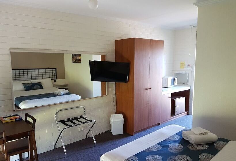 جناح, Motel Traralgon