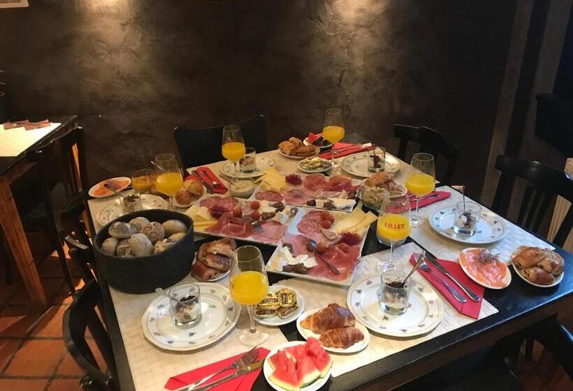 غرفة ديلوكس عائلية, B&b Sablon Antwerp