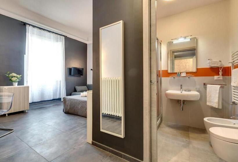 اتاق لوکس سه تخته, Al Consolato   Guest House